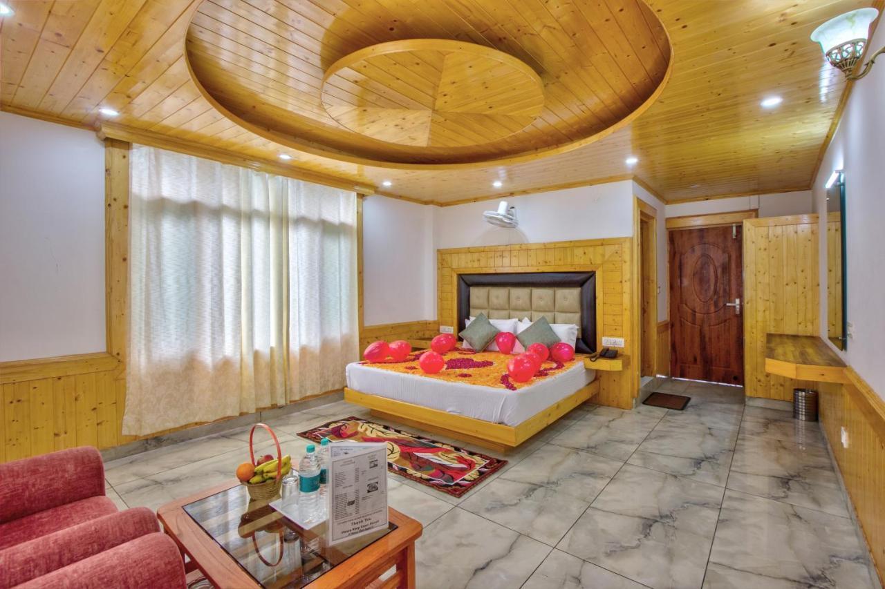 Hotel Sun Light Manali Екстериор снимка